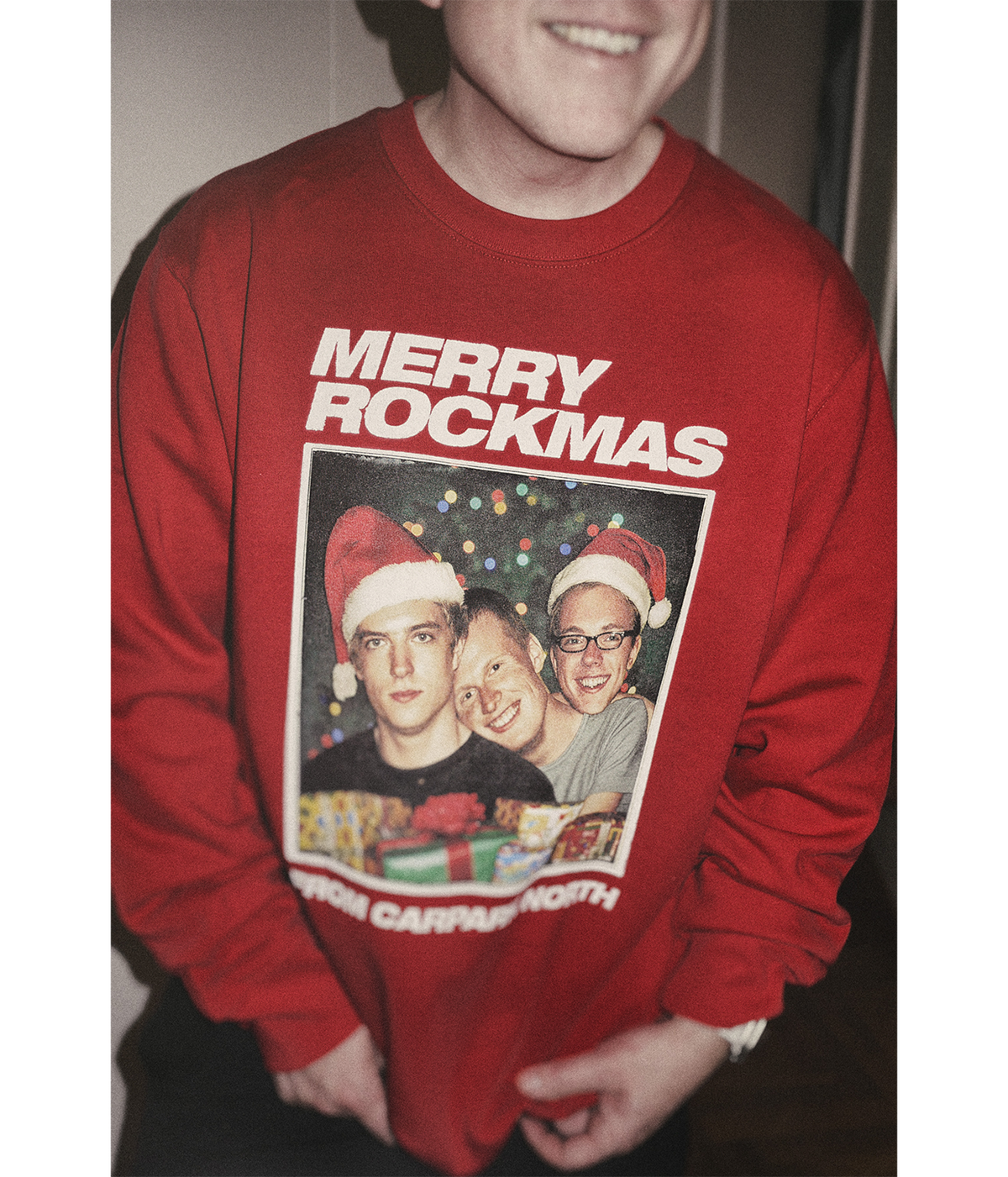 Merry Rockmas, Rød Sweatshirt