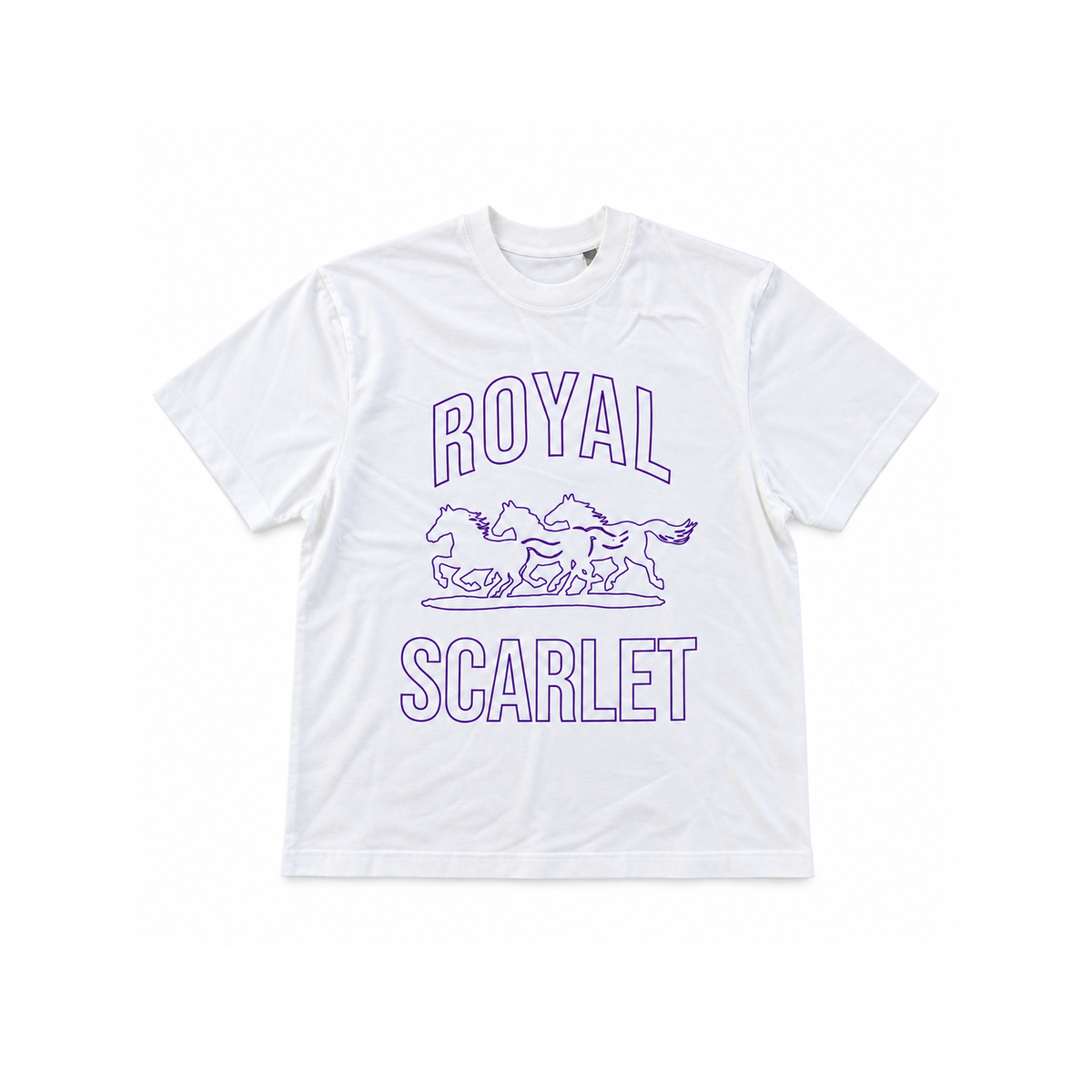Royal Scarlet, Hvid T-shirt